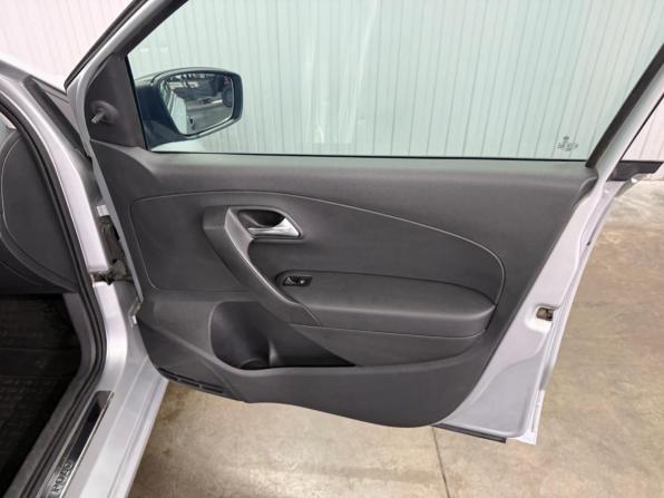 Volkswagen Polo V с пробегом 2012 года, цена 697 000 рублей, 131294 км, седан, Автокод Объявления