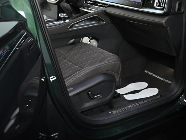 Geely Monjaro I Рестайлинг 2 с пробегом 2026 года, цена 3 999 000 рублей, 12 км, внедорожник, Автокод Объявления