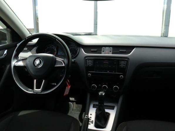 Skoda Octavia III (A7) Рестайлинг с пробегом 2018 года, цена 1 699 000 рублей, 135731 км, лифтбек, Автокод Объявления