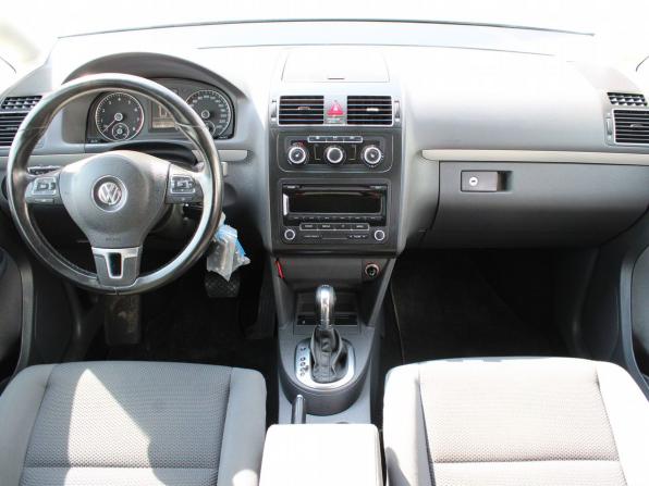 Volkswagen Touran I Рестайлинг 2 с пробегом 2013 года, цена 979 000 рублей, 181689 км, компактвэн, Автокод Объявления