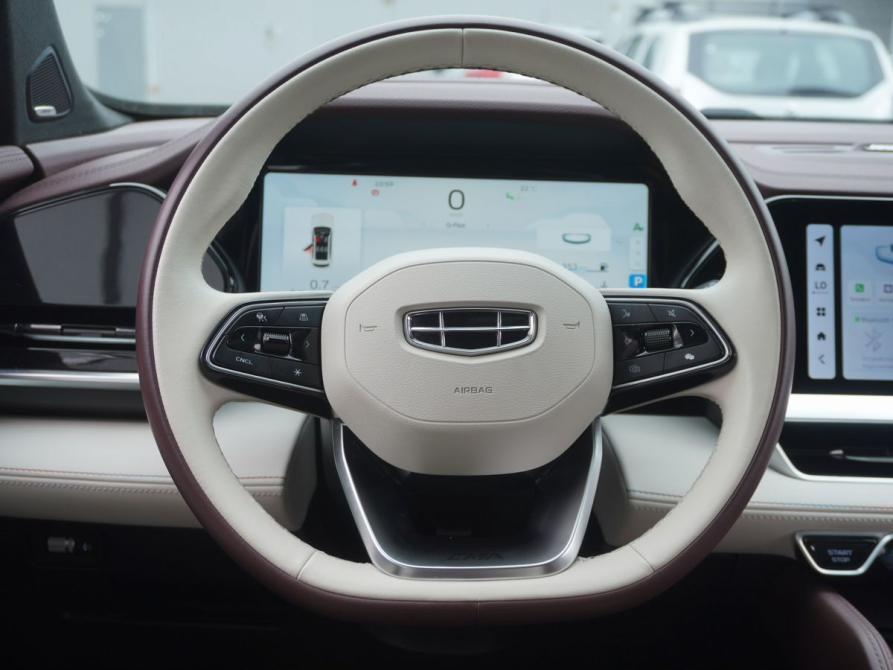 Geely Monjaro I Москва  - изображение 17
