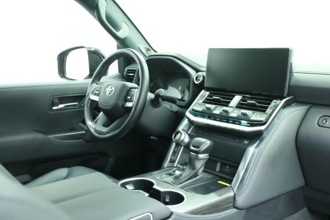 Toyota Land Cruiser 300 Series с пробегом 2021 года, цена 11 490 000 рублей, 15197 км, внедорожник, Автокод Объявления