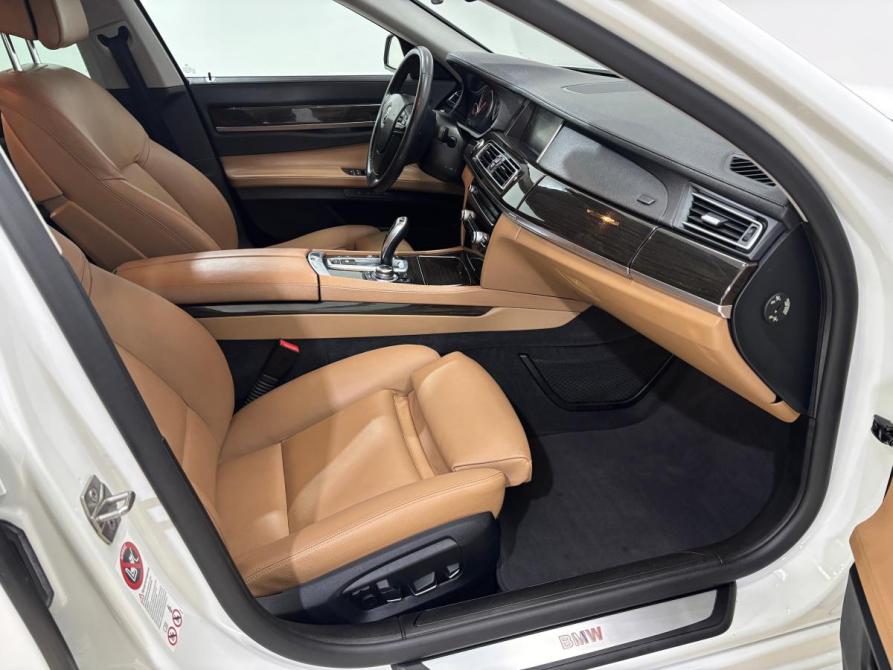 BMW 7 серии V (F01/F02/F04) Рестайлинг Альметьевск  - изображение 16