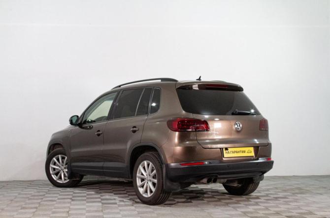 Volkswagen Tiguan I Рестайлинг с пробегом 2016 года, цена 1 499 000 рублей, 242000 км, внедорожник, Автокод Объявления