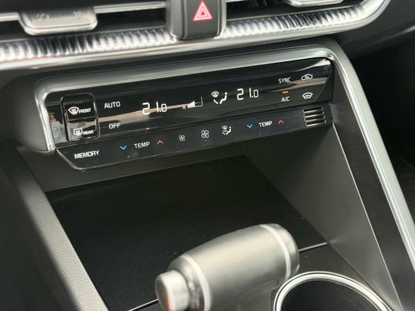 Kia K5 III с пробегом 2021 года, цена 2 970 000 рублей, 90909 км, седан, Автокод Объявления
