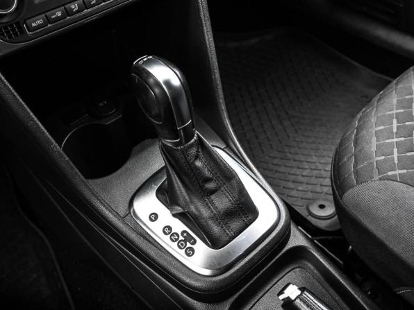 Volkswagen Polo V Рестайлинг с пробегом 2018 года, цена 1 269 000 рублей, 196527 км, седан, Автокод Объявления