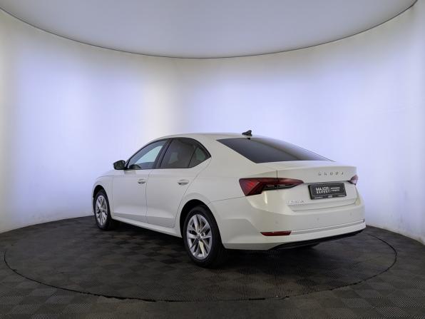 Skoda Octavia IV (A8) с пробегом 2021 года, цена 2 250 000 рублей, 101847 км, лифтбек, Автокод Объявления