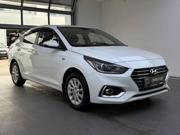 Hyundai Solaris II с пробегом 2017 года, цена 1 250 000 рублей, 169710 км, седан, Автокод Объявления