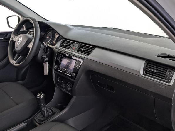 Skoda Rapid I Рестайлинг с пробегом 2019 года, цена 900 000 рублей, 171570 км, лифтбек, Автокод Объявления