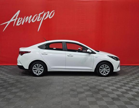 Hyundai Solaris II Рестайлинг с пробегом 2022 года, цена 1 220 000 рублей, 69233 км, седан, Автокод Объявления