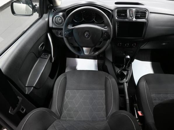 Renault Sandero II с пробегом 2017 года, цена 995 000 рублей, 123452 км, хэтчбек, Автокод Объявления