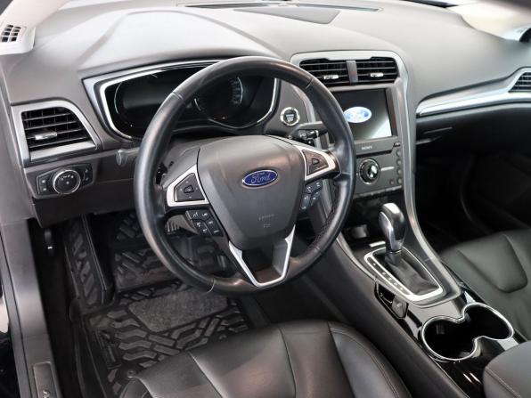 Ford Mondeo V с пробегом 2017 года, цена 1 650 000 рублей, 177029 км, седан, Автокод Объявления