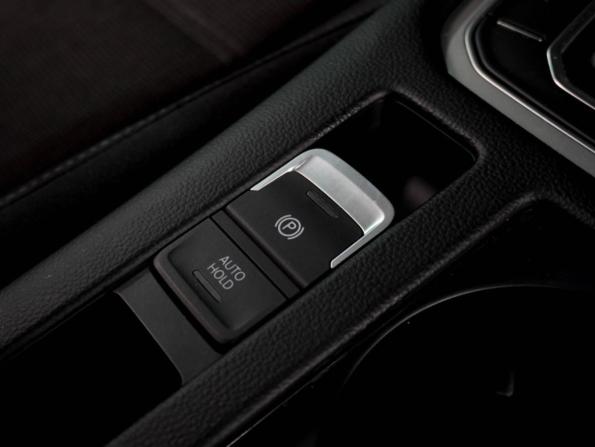 Volkswagen Passat B8 с пробегом 2015 года, цена 1 469 000 рублей, 129685 км, универсал, Автокод Объявления