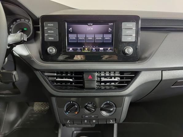 Skoda Rapid II с пробегом 2020 года, цена 1 635 000 рублей, 93233 км, лифтбек, Автокод Объявления