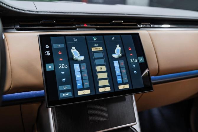 Новый Land Rover Range Rover V 2025 года, цена 23 490 000 рублей, внедорожник, Автокод Объявления
