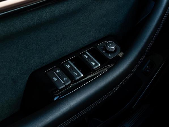 Geely Monjaro I с пробегом 2023 года, цена 3 230 000 рублей, 52217 км, внедорожник, Автокод Объявления