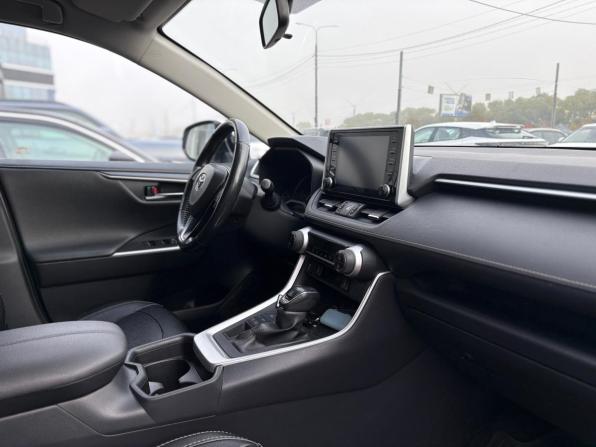 Toyota RAV4 V (XA50) с пробегом 2019 года, цена 3 122 000 рублей, 110774 км, внедорожник, Автокод Объявления