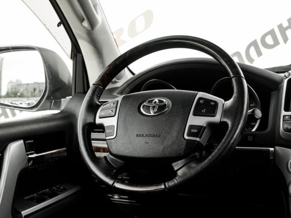 Toyota Land Cruiser 200 Series Рестайлинг 1 с пробегом 2013 года, цена 3 720 000 рублей, 277358 км, внедорожник, Автокод Объявления