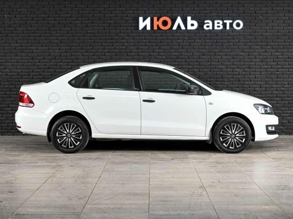 Volkswagen Polo V Рестайлинг с пробегом 2016 года, цена 1 130 000 рублей, 109368 км, седан, Автокод Объявления