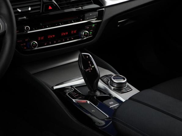 BMW 5 серии VII (G30/G31/G38) с пробегом 2018 года, цена 3 175 055 рублей, 156052 км, седан, Автокод Объявления