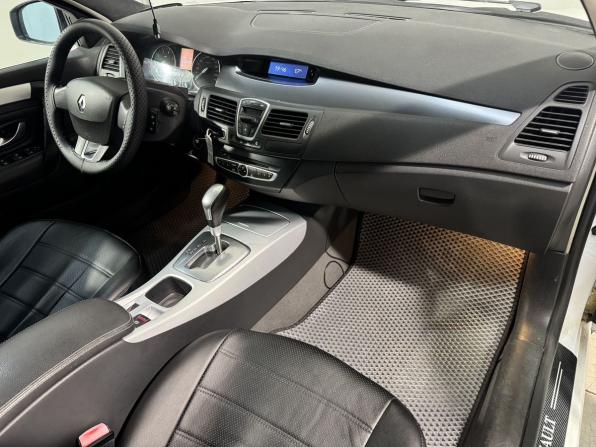 Renault Laguna III с пробегом 2008 года, цена 499 800 рублей, 291000 км, лифтбек, Автокод Объявления