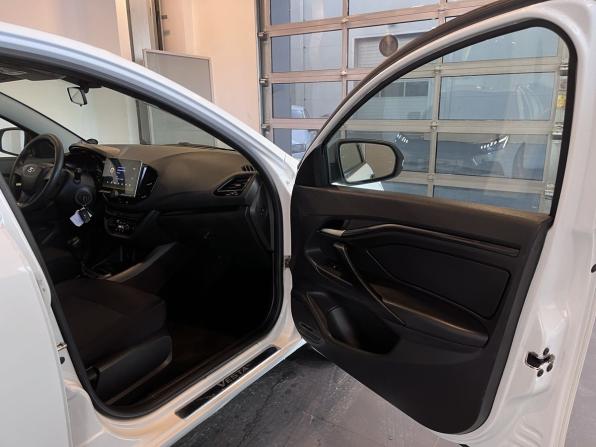 Lada (ВАЗ) Vesta I с пробегом 2018 года, цена 650 000 рублей, 301860 км, седан, Автокод Объявления