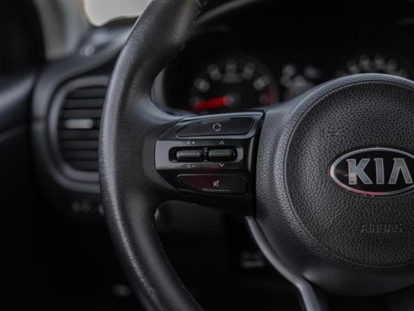 Kia Rio IV с пробегом 2017 года, цена 1 299 000 рублей, 207195 км, седан, Автокод Объявления