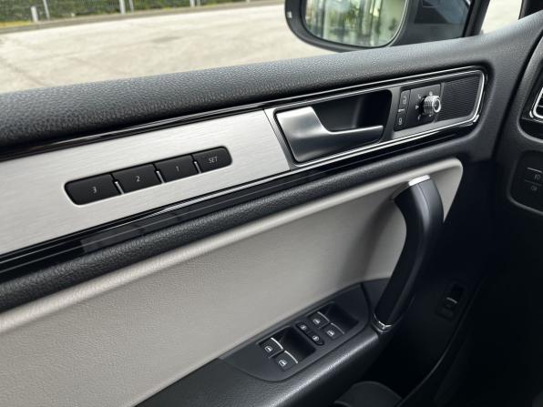 Volkswagen Touareg II Рестайлинг с пробегом 2017 года, цена 3 790 000 рублей, 90700 км, внедорожник, Автокод Объявления