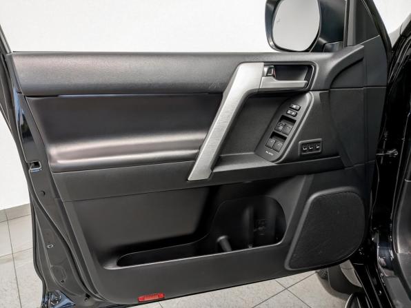 Toyota Land Cruiser Prado 150 Series Рестайлинг 2 с пробегом 2020 года, цена 6 250 000 рублей, 104669 км, внедорожник, Автокод Объявления