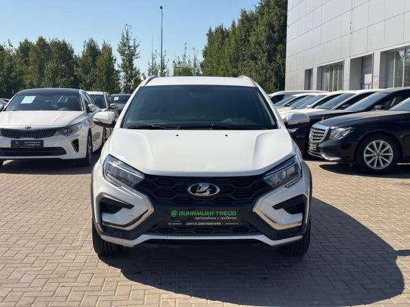 Lada (ВАЗ) Vesta I Рестайлинг (NG) с пробегом 2024 года, цена 1 350 000 рублей, 56738 км, универсал, Автокод Объявления