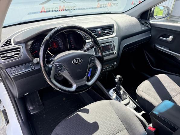 Kia Rio III Рестайлинг с пробегом 2016 года, цена 950 000 рублей, 173071 км, седан, Автокод Объявления