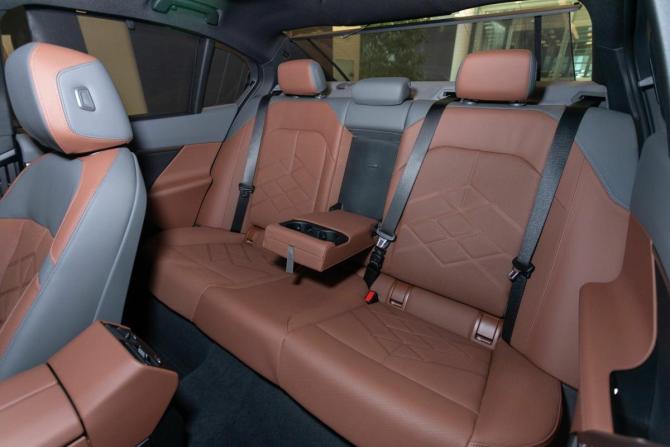 Новый BMW 5 серии VIII (G60/G61/G68) 2025 года, цена 12 629 900 рублей, седан, Автокод Объявления