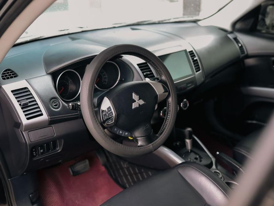 Mitsubishi Outlander II Рестайлинг Новосибирск  - изображение 11