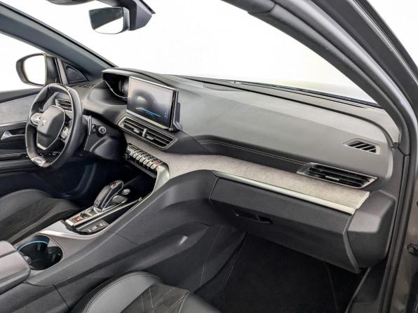 Peugeot 3008 II Рестайлинг с пробегом 2021 года, цена 1 880 000 рублей, 145934 км, внедорожник, Автокод Объявления