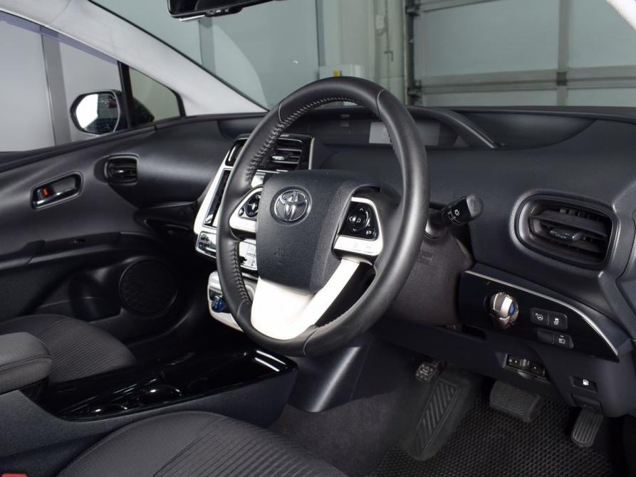 Toyota Prius IV (XW50) Кемерово  - изображение 8