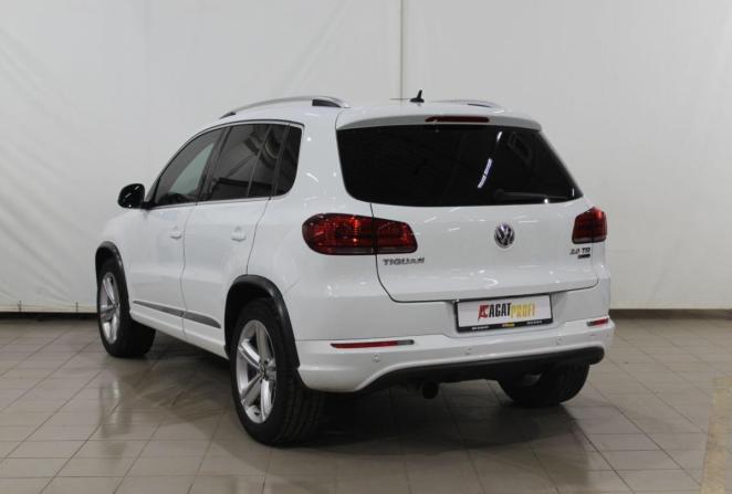 Volkswagen Tiguan I Рестайлинг с пробегом 2016 года, цена 1 565 000 рублей, 244803 км, внедорожник, Автокод Объявления