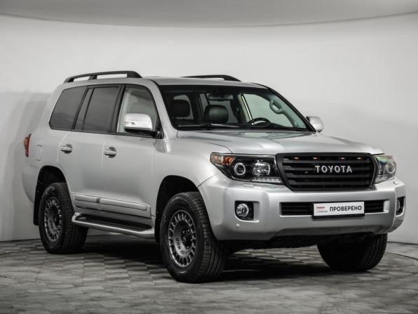 Toyota Land Cruiser 200 Series Рестайлинг 1 с пробегом 2014 года, цена 2 749 000 рублей, 579639 км, внедорожник, Автокод Объявления