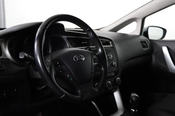 Kia Ceed II Рестайлинг с пробегом 2016 года, цена 1 189 990 рублей, 123124 км, хэтчбек, Автокод Объявления