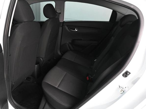 Kia Rio IV Рестайлинг с пробегом 2020 года, цена 1 390 000 рублей, 62142 км, седан, Автокод Объявления