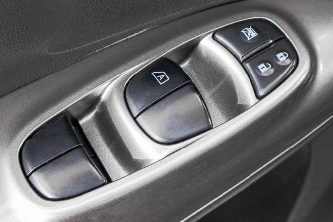 Nissan Juke I с пробегом 2014 года, цена 1 249 000 рублей, 143000 км, внедорожник, Автокод Объявления