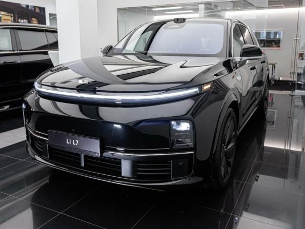 Новый Li Auto (Lixiang) L7 I Рестайлинг 2025 года, цена 10 690 000 рублей, внедорожник, Автокод Объявления