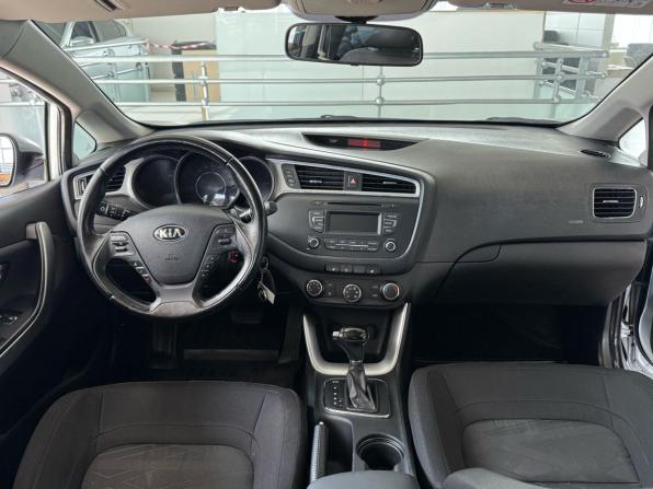 Kia Ceed II Рестайлинг с пробегом 2016 года, цена 960 000 рублей, 172800 км, хэтчбек, Автокод Объявления