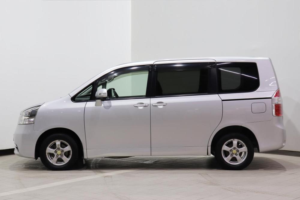 Toyota Noah II (R70) Иркутск  - изображение 9