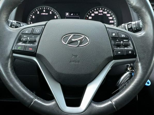 Hyundai Tucson III с пробегом 2017 года, цена 1 699 000 рублей, 175239 км, внедорожник, Автокод Объявления