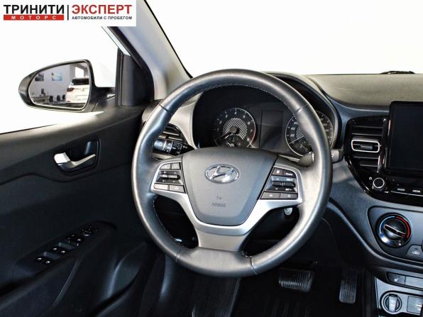 Hyundai Solaris II Рестайлинг с пробегом 2020 года, цена 1 657 000 рублей, 74380 км, седан, Автокод Объявления