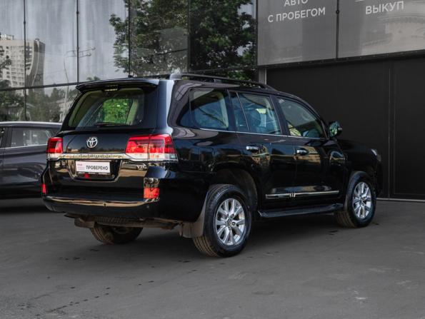 Toyota Land Cruiser 200 Series Рестайлинг 2 с пробегом 2017 года, цена 6 700 000 рублей, 136385 км, внедорожник, Автокод Объявления