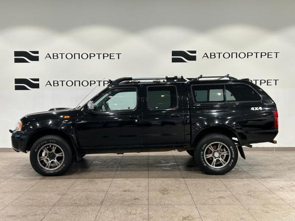 Nissan NP300 с пробегом 2010 года, цена 639 000 рублей, 212306 км, пикап, Автокод Объявления