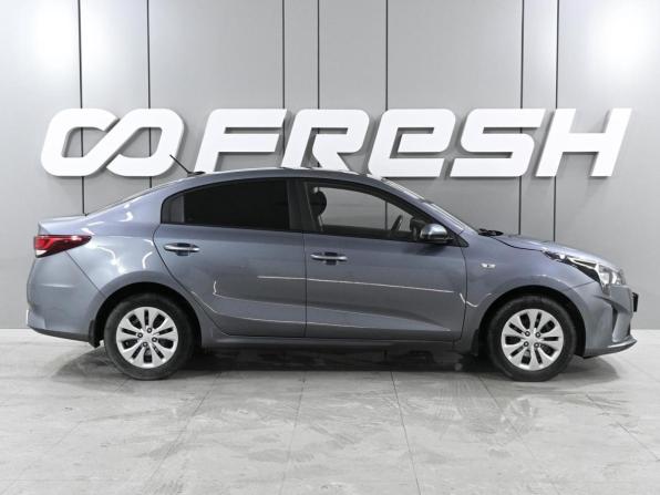 Kia Rio IV Рестайлинг с пробегом 2021 года, цена 1 649 000 рублей, 60353 км, седан, Автокод Объявления