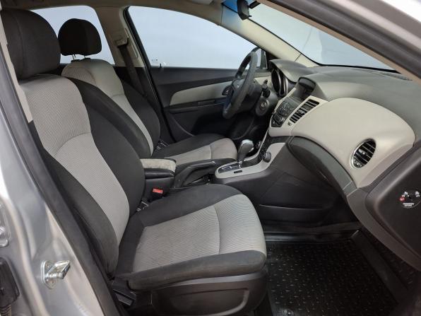 Chevrolet Cruze I Рестайлинг с пробегом 2012 года, цена 449 000 рублей, 201835 км, хэтчбек, Автокод Объявления