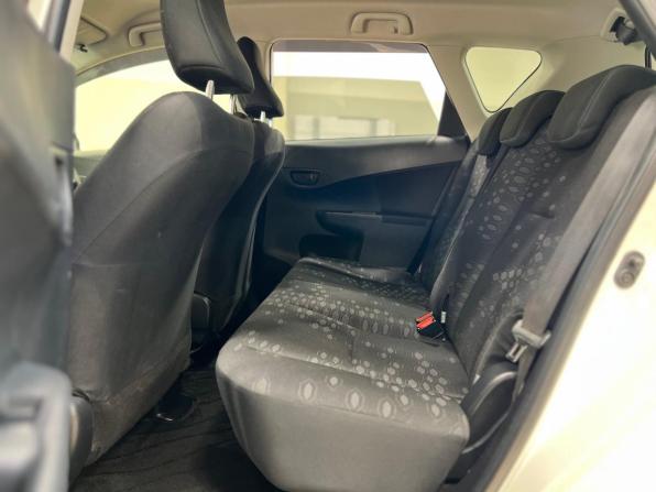 Toyota Ractis II с пробегом 2015 года, цена 1 050 000 рублей, 92312 км, хэтчбек, Автокод Объявления